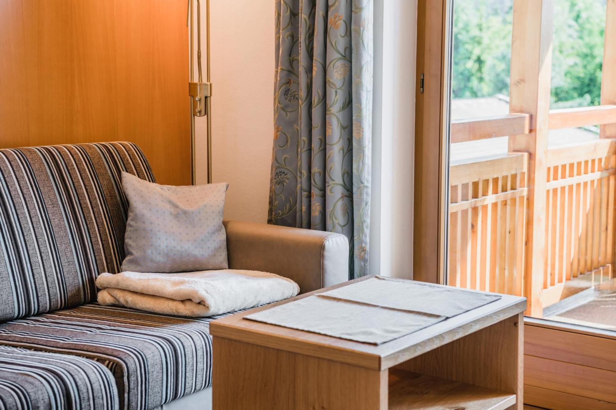 Residence Erika - Apartments, Breakfast & Sauna Siusi Ngoại thất bức ảnh